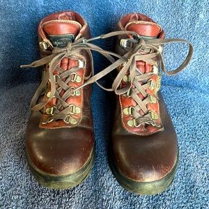 Vintage Womens Vasque leather hiker